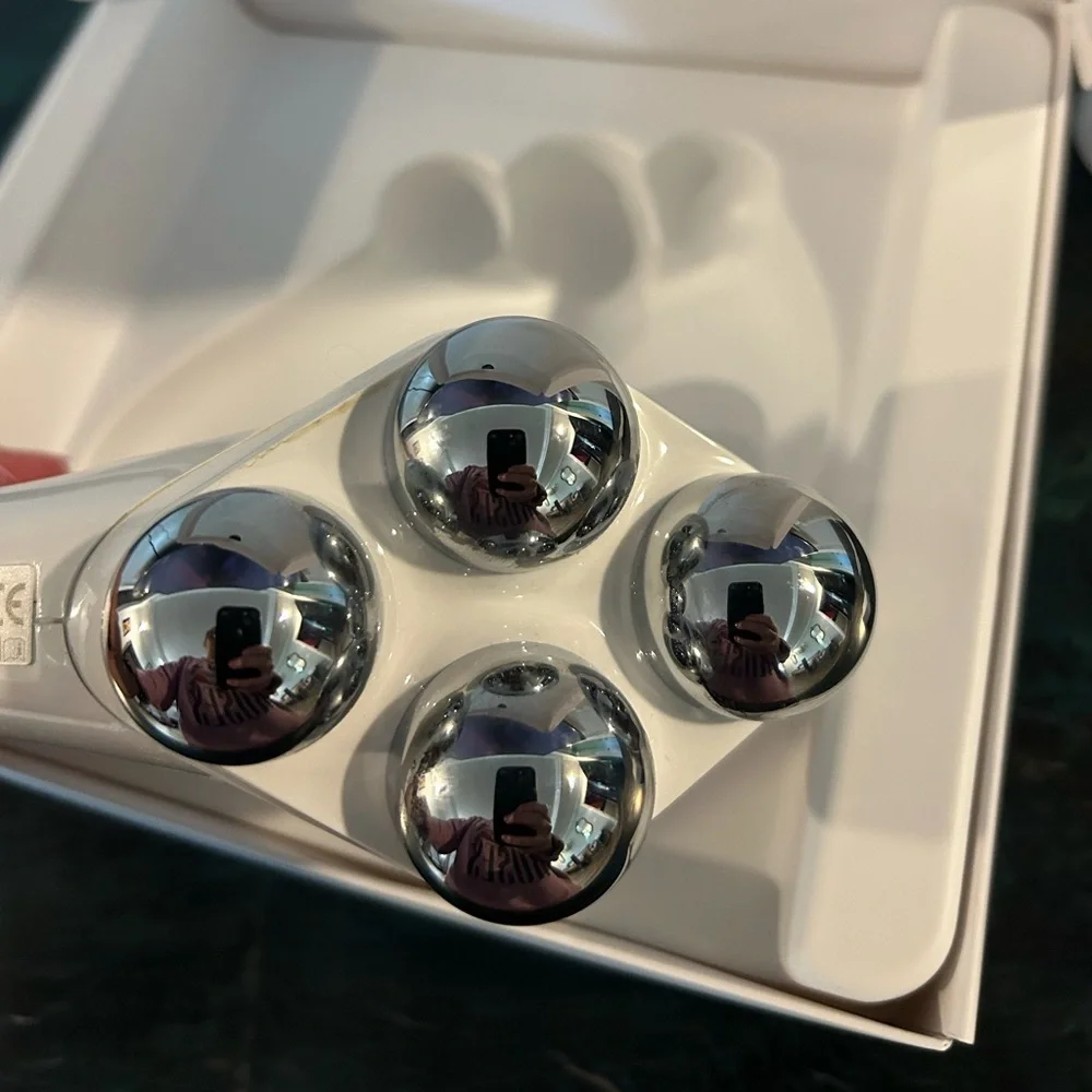 NuFACE NuBODY Skin Toning Device With Hydrating Gel With Charger NIB White - Picture 5 of 9